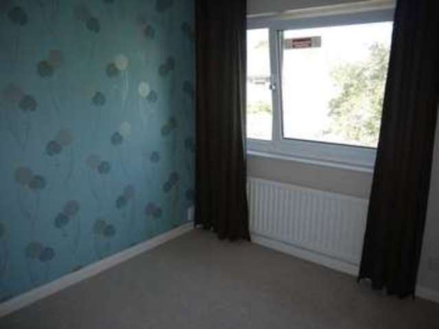  Image of 4 bedroom Detached house to rent in Royston Avenue Eastleigh SO50 at Royston Avenue Boyatt Wood Eastleigh, SO50 4NH