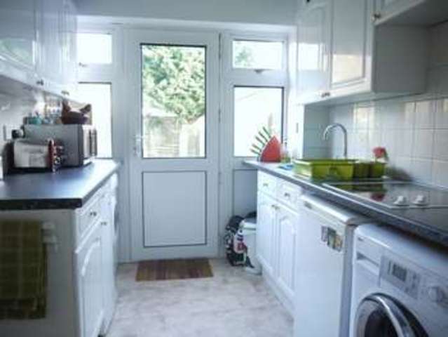  Image of 3 bedroom Semi-Detached house to rent in Hadleigh Gardens Eastleigh SO50 at Hadleigh Gardens  EASTLEIGH, SO50 4NP
