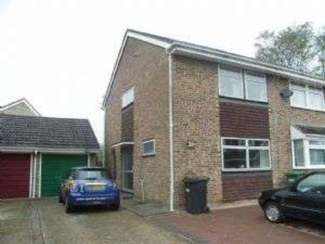  Image of 3 bedroom Semi-Detached house to rent in Buckland Close Eastleigh SO50 at Buckland Close  EASTLEIGH, SO50 4RD