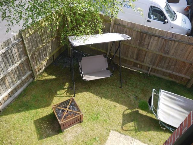  Image of 4 bedroom Terraced house to rent in Crestwood View Eastleigh SO50 at Crestwood View  Eastleigh, SO50 4NF