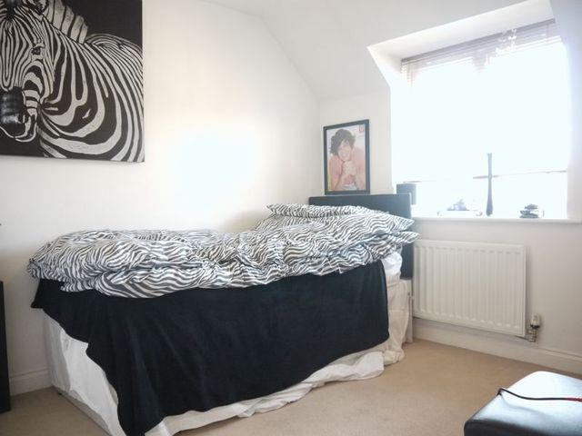  Image of 4 bedroom Terraced house to rent in Crestwood View Eastleigh SO50 at Crestwood View  Eastleigh, SO50 4NF