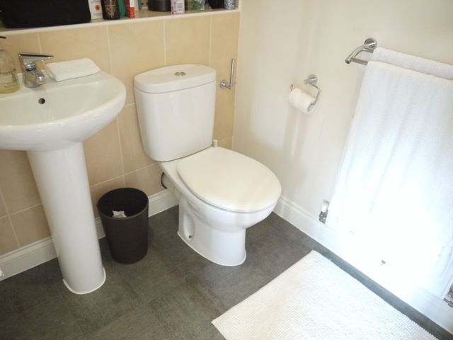  Image of 4 bedroom Terraced house to rent in Crestwood View Eastleigh SO50 at Crestwood View  Eastleigh, SO50 4NF