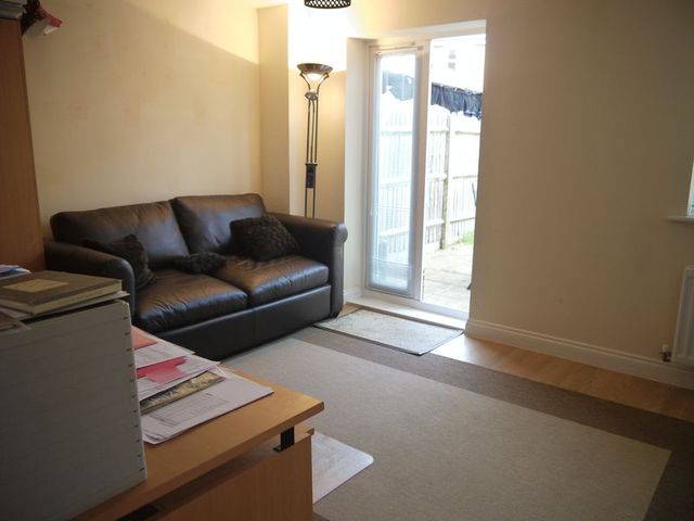  Image of 4 bedroom Terraced house to rent in Crestwood View Eastleigh SO50 at Crestwood View  Eastleigh, SO50 4NF