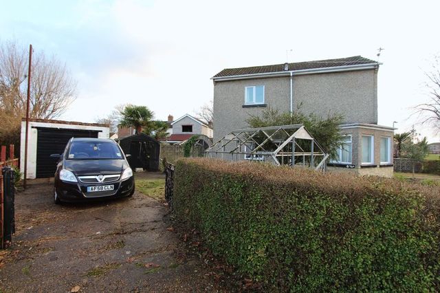  Image of 3 bedroom Semi-Detached house to rent in The Recess Eastleigh SO50 at The Recess  Eastleigh, SO50 4GF