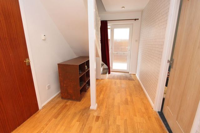  Image of 4 bedroom Detached house to rent in Denbigh Close Eastleigh SO50 at Denbigh Close BOYATT WOOD Eastleigh, SO50 4QN