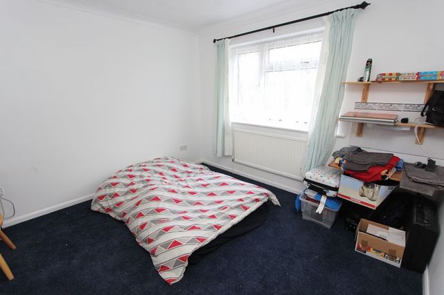  Image of 4 bedroom Detached house to rent in Denbigh Close Eastleigh SO50 at Denbigh Close BOYATT WOOD Eastleigh, SO50 4QN