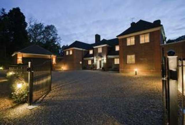  Image of 5 bedroom Detached house for sale in The Woods Northwood HA6 at Oxhey Drive South  Northwood, HA6 3EX