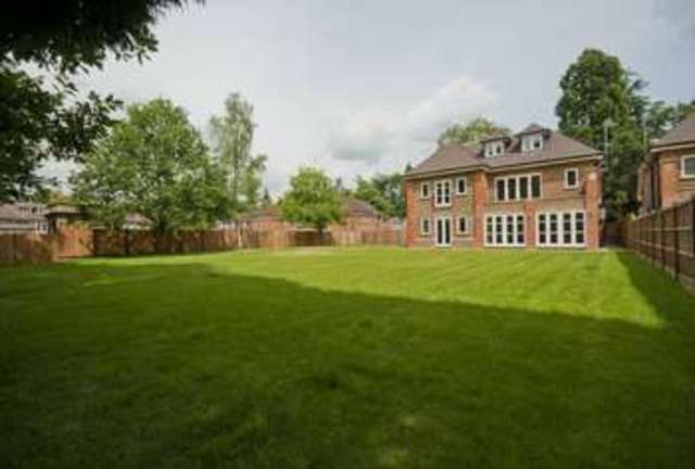  Image of 6 bedroom Detached house for sale in The Woods Northwood HA6 at Oxhey Drive South  Northwood, HA6 3EX