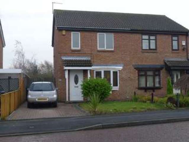  Image of 3 bedroom Semi-Detached house to rent in Bradbury Close Gateshead NE10 at Bradbury Close  Gateshead, NE10 8UF