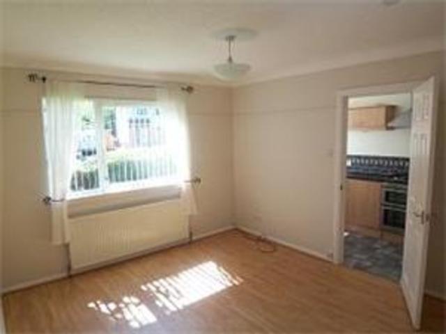  Image of 1 bedroom Flat to rent in Braefoot Crescent Paisley PA2 at Paisley Renfrewshire Renfrewshire, PA2 7TF