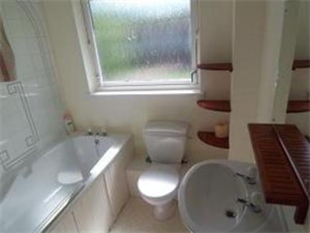  Image of 1 bedroom Flat to rent in Braefoot Crescent Paisley PA2 at Paisley Renfrewshire Renfrewshire, PA2 7TF