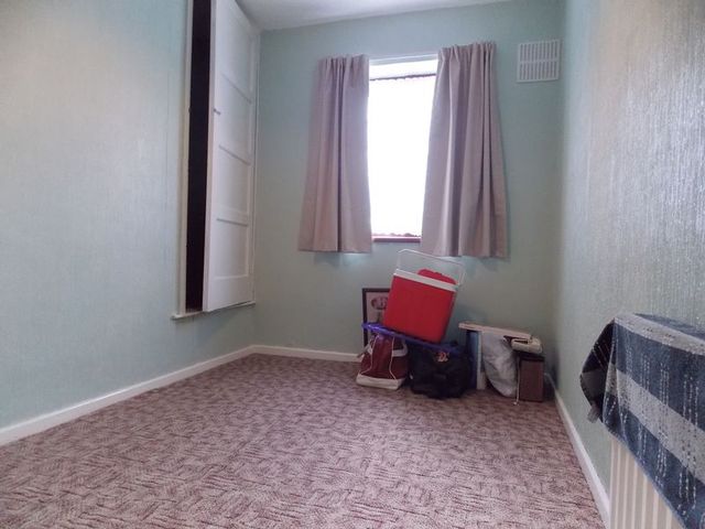  Image of 5 bedroom Semi-Detached house to rent in Bramble Close Uxbridge UB8 at Bramble Close  Uxbridge, UB8 3QE