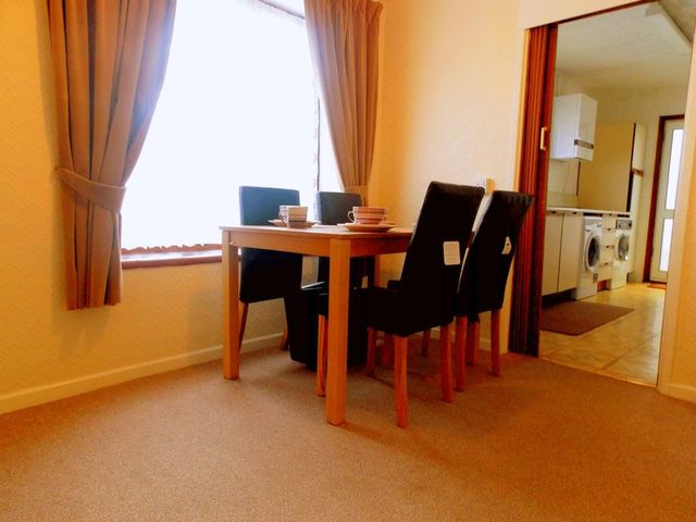  Image of 5 bedroom Semi-Detached house to rent in Bramble Close Uxbridge UB8 at Bramble Close  Uxbridge, UB8 3QE