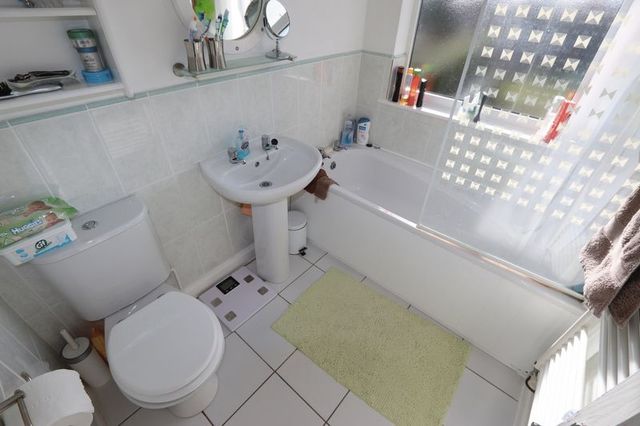  Image of 4 bedroom Semi-Detached house for sale in Braunstone Lane Leicester LE3 at Braunstone Lane  Leicester, LE3 2RT