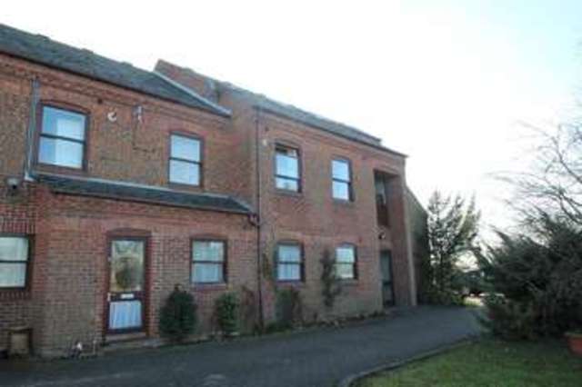  Image of 2 bedroom Flat to rent in Boxworth End Swavesey Cambridge CB24 at Brent Court Boxworth End Cambridge, CB24 4GL