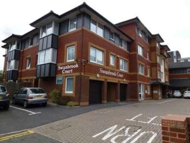  Image of 1 bedroom Flat for sale in Bridge Avenue Maidenhead SL6 at Bridge Avenue  Maidenhead, SL6 1YZ