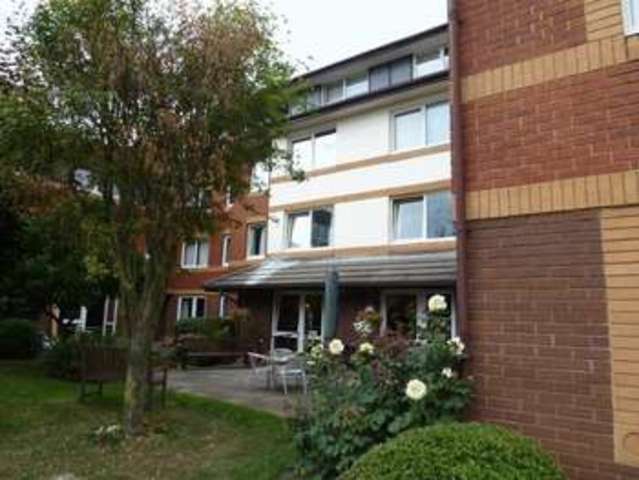  Image of 1 bedroom Flat for sale in Bridge Avenue Maidenhead SL6 at Bridge Avenue  Maidenhead, SL6 1YZ