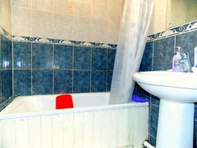  Image of 1 bedroom Property to rent in Bridge Road Cowley Uxbridge UB8 at Bridge Road  Uxbridge, UB8 2QW
