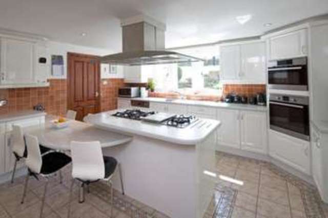  Image of 5 bedroom Detached house for sale in Bridle Stile Lane Queensbury Bradford BD13 at Queensbury Bradford Queensbury, BD13 1NW