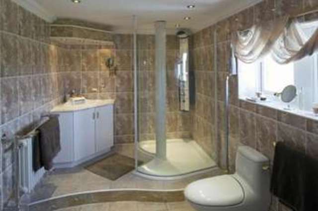  Image of 5 bedroom Detached house for sale in Bridle Stile Lane Queensbury Bradford BD13 at Queensbury Bradford Queensbury, BD13 1NW