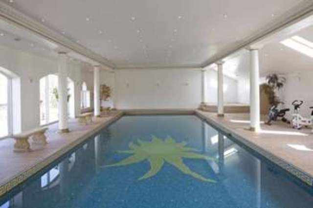  Image of 5 bedroom Detached house for sale in Bridle Stile Lane Queensbury Bradford BD13 at Queensbury Bradford Queensbury, BD13 1NW
