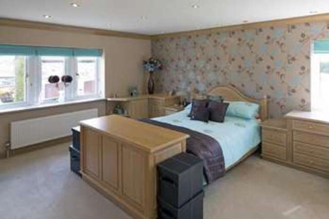  Image of 5 bedroom Detached house for sale in Bridle Stile Lane Queensbury Bradford BD13 at Queensbury Bradford Queensbury, BD13 1NW