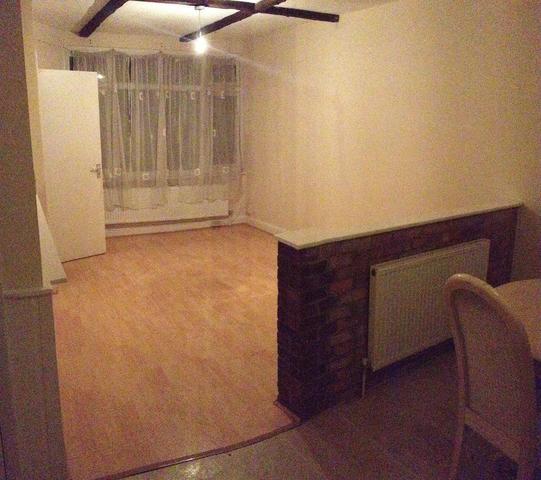  Image of 3 bedroom Terraced house to rent in Brierley Avenue London N9 at Edmonton, N9 8PR