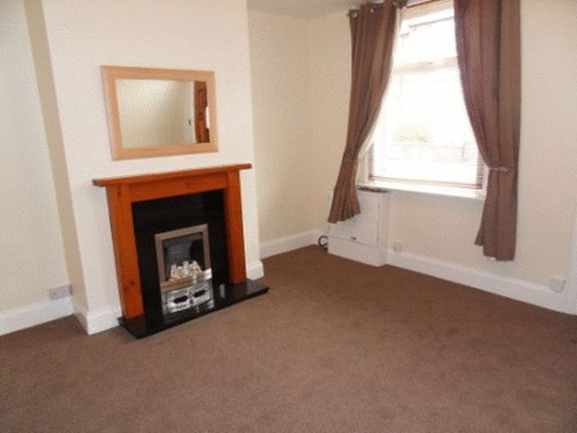  Image of 2 bedroom Terraced house to rent in Briggs Avenue Castleford WF10 at Briggs Avenue  Castleford, WF10 5BB