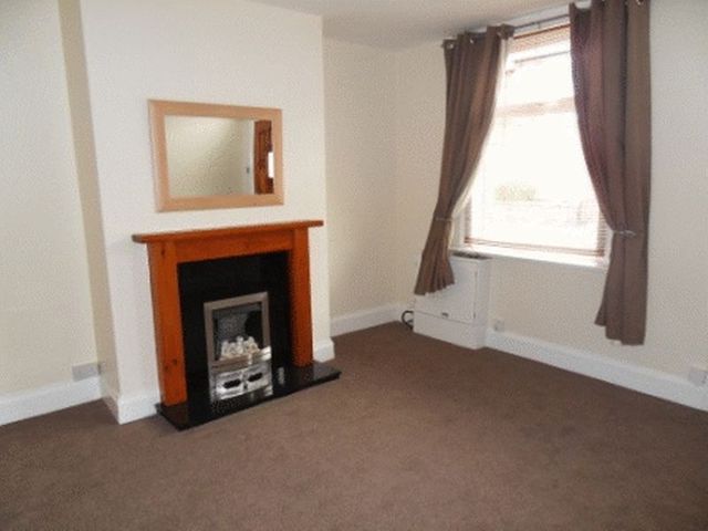  Image of 2 bedroom Terraced house to rent in Briggs Avenue Castleford WF10 at Briggs Avenue  Castleford, WF10 5BB