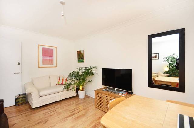  Image of 1 bedroom Flat for sale in Brinkworth Way Trowbridge Road London E9 at Brinkworth Way  Hackney Wick, E9 5LE