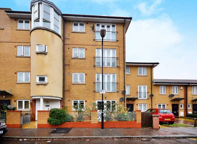  Image of 1 bedroom Flat for sale in Brinkworth Way Trowbridge Road London E9 at Brinkworth Way  Hackney Wick, E9 5LE