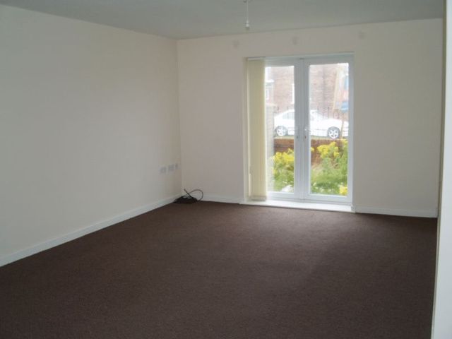  Image of 2 bedroom Flat to rent in Britonside Avenue Kirkby Liverpool L32 at Britonside Avenue  Liverpool, L32 6SZ