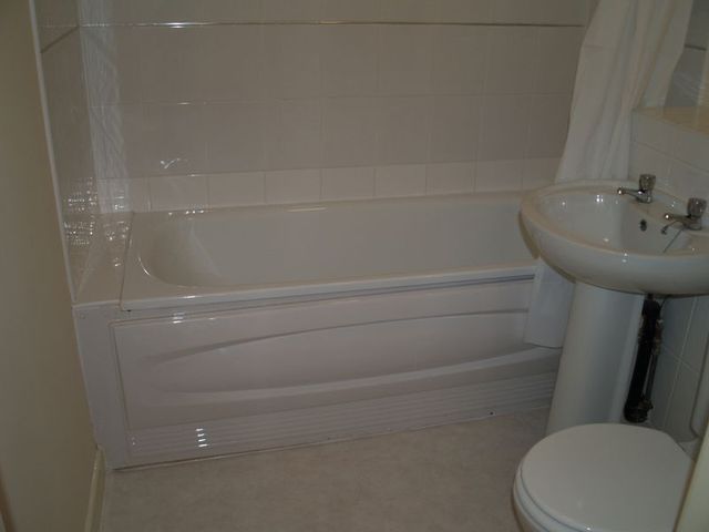  Image of 2 bedroom Flat to rent in Britonside Avenue Kirkby Liverpool L32 at Britonside Avenue  Liverpool, L32 6SZ