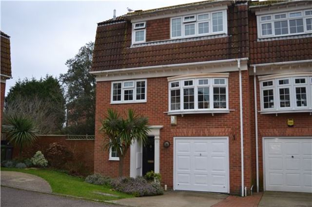  Image of 4 bedroom Town House for sale in Brittany Mews Brittany Road St. Leonards-on-Sea TN38 at Brittany Road  East Sussex, TN38 0YU