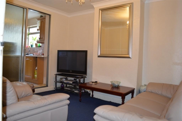  Image of 5 bedroom Semi-Detached house for sale in Broadwater Road London SW17 at tooting, SW17 0DT