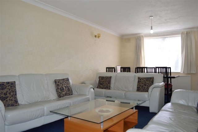  Image of 5 bedroom Semi-Detached house for sale in Broadwater Road London SW17 at tooting, SW17 0DT