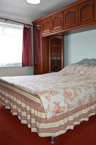  Image of 5 bedroom Semi-Detached house for sale in Broadwater Road London SW17 at tooting, SW17 0DT