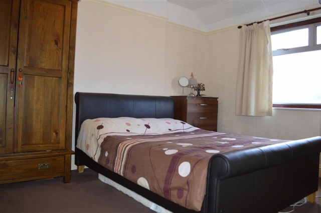  Image of 5 bedroom Semi-Detached house for sale in Broadwater Road London SW17 at tooting, SW17 0DT