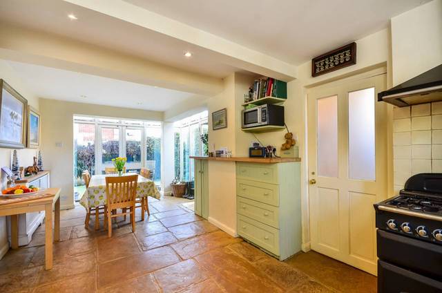  Image of 4 bedroom Detached house for sale in Broadwater Road London SW17 at Broadwater Road  Tooting, SW17 0DS