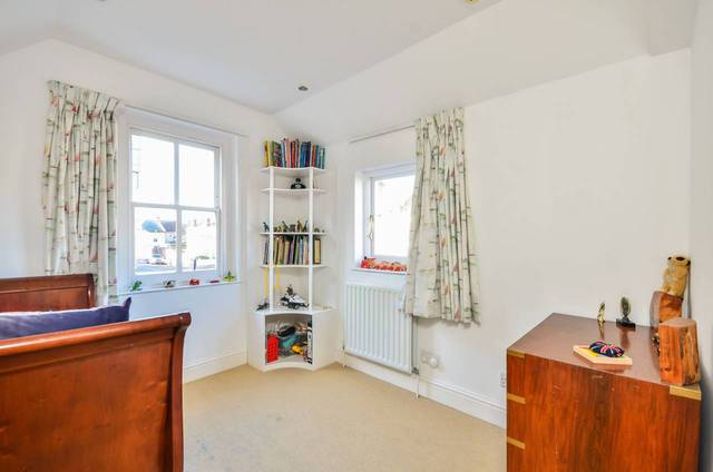  Image of 4 bedroom Detached house for sale in Broadwater Road London SW17 at Broadwater Road  Tooting, SW17 0DS