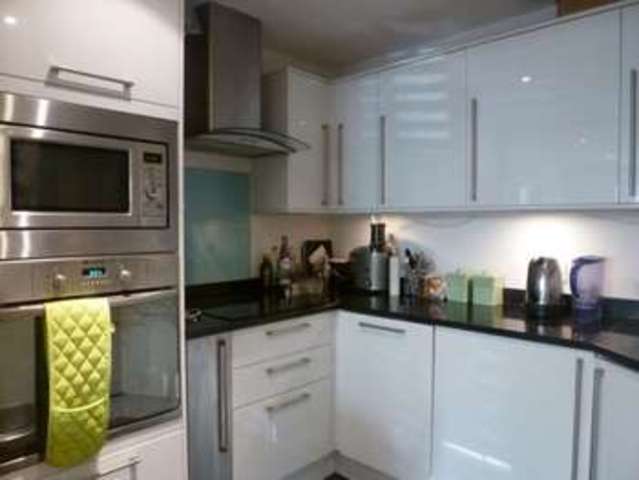  Image of 2 bedroom Apartment for sale in Brompton Park Crescent London SW6 at Brompton Park Crescent Fulham London, SW6 1SE