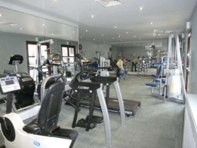  Image of Studio flat to rent in Brompton Park Crescent London SW6 at Brompton Park Crescent Fulham London, SW6 1SP
