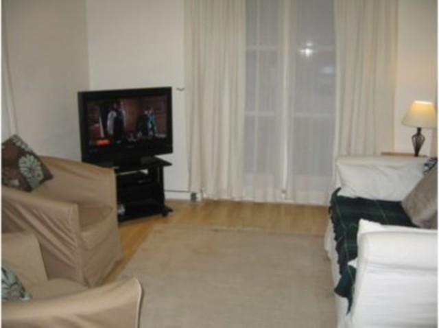  Image of 2 bedroom Apartment to rent in Brompton Park Crescent London SW6 at Brompton Park Crsecent Fulham London, SW6 1SZ