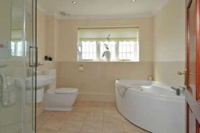  Image of 5 bedroom Detached house for sale in Bromwich Lane Hagley Stourbridge DY9 at 34 Bromwich Lane  Stourbridge, DY9 0QZ