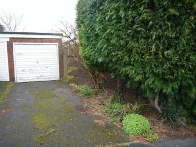  Image of 3 bedroom Semi-Detached house to rent in Brook Road Fair Oak Eastleigh SO50 at Brook Road Fair Oak Eastleigh, SO50 7BA