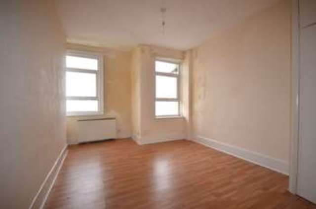  Image of 2 bedroom Flat for sale in Brookdale Terrace Dawlish EX7 at Brookdale Terrace  Dawlish, EX7 9PF