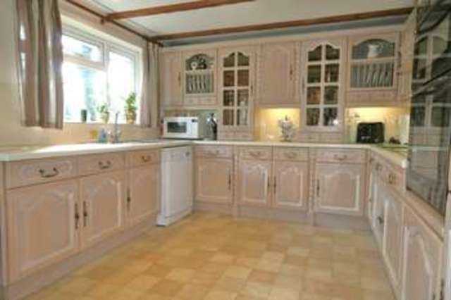  Image of 4 bedroom Detached house for sale in Brooks Green Brooks Green Horsham RH13 at Brooks Green  West Sussex, RH13 0TR