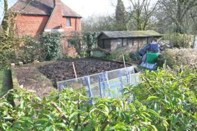  Image of 4 bedroom Detached house for sale in Brooks Green Brooks Green Horsham RH13 at Brooks Green  West Sussex, RH13 0TR