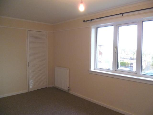  Image of 2 bedroom Flat to rent in Broom Road Glenrothes KY6 at Glenrothes Fife Fife, KY6 2BE