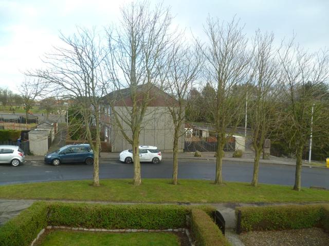  Image of 2 bedroom Flat to rent in Broom Road Glenrothes KY6 at Glenrothes Fife Fife, KY6 2BE